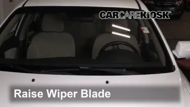 2009 Kia Optima EX 2.4L 4 Cyl. Windshield Wiper Blade (Front) Replace Wiper Blades
